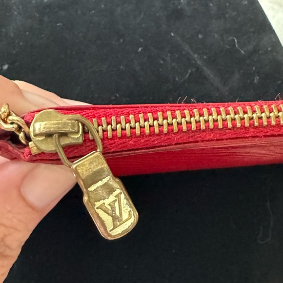 Louis Vuitton - Red Epi Coin Pouch - EUC - Picture 5 of 9